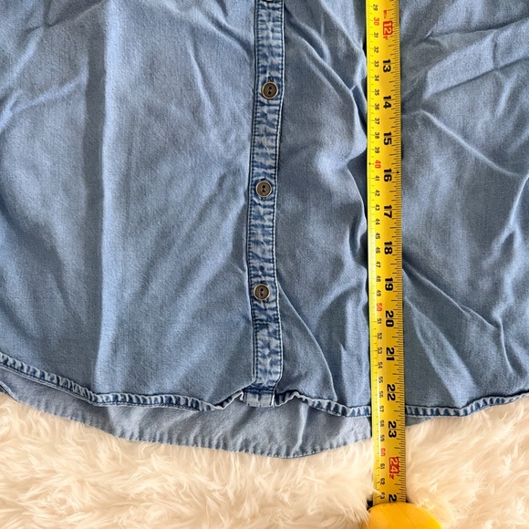 Lucky Brand Women's Denim Cap Sleeve V-Neck Button-Down Top Shirt - Picture 5 of 5